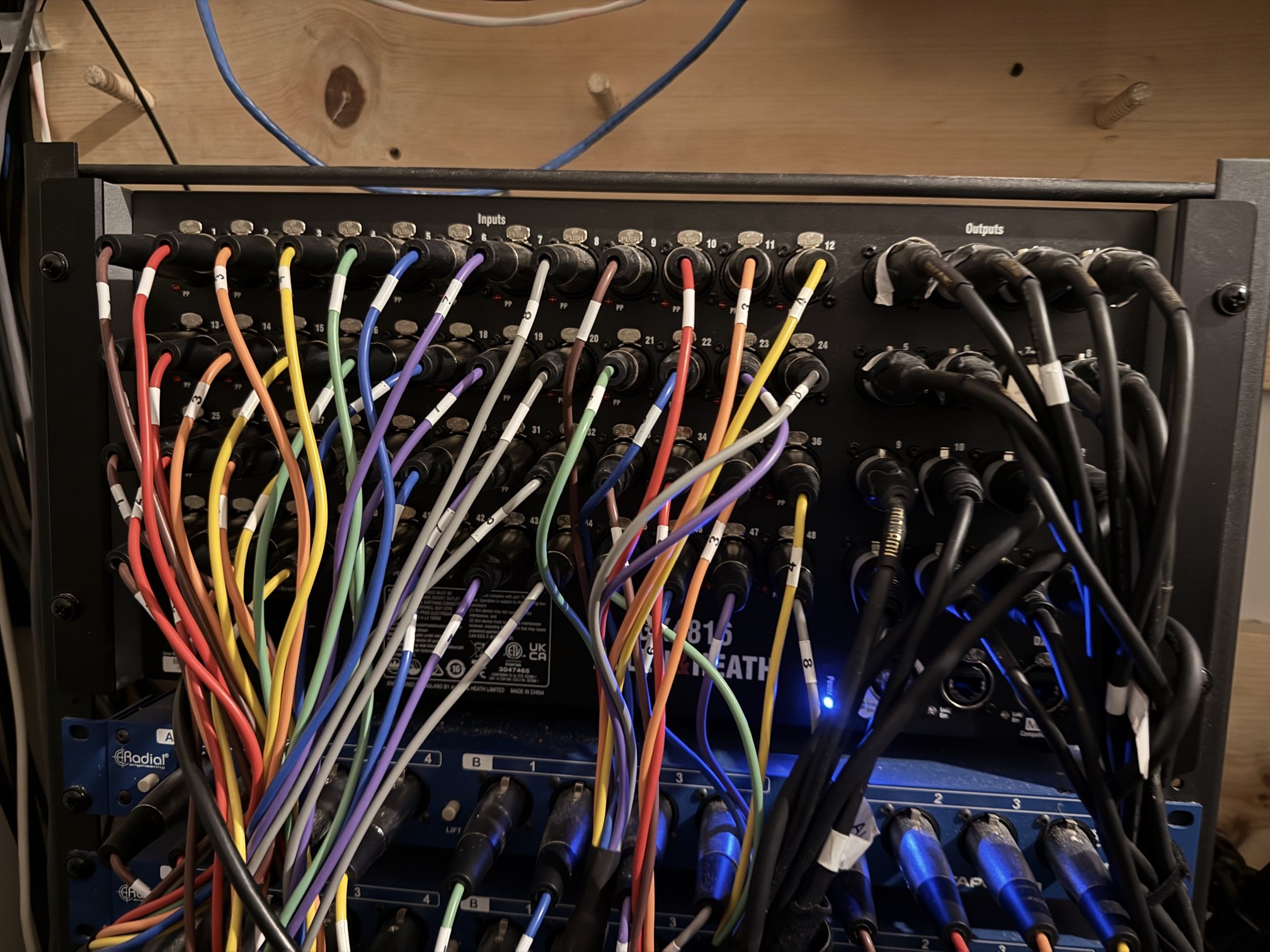 GX4816 stagebox, inputs left, outputs right, blue Radial Catapults below